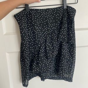 Polkadot ruffled, high waisted skirt with zipper back